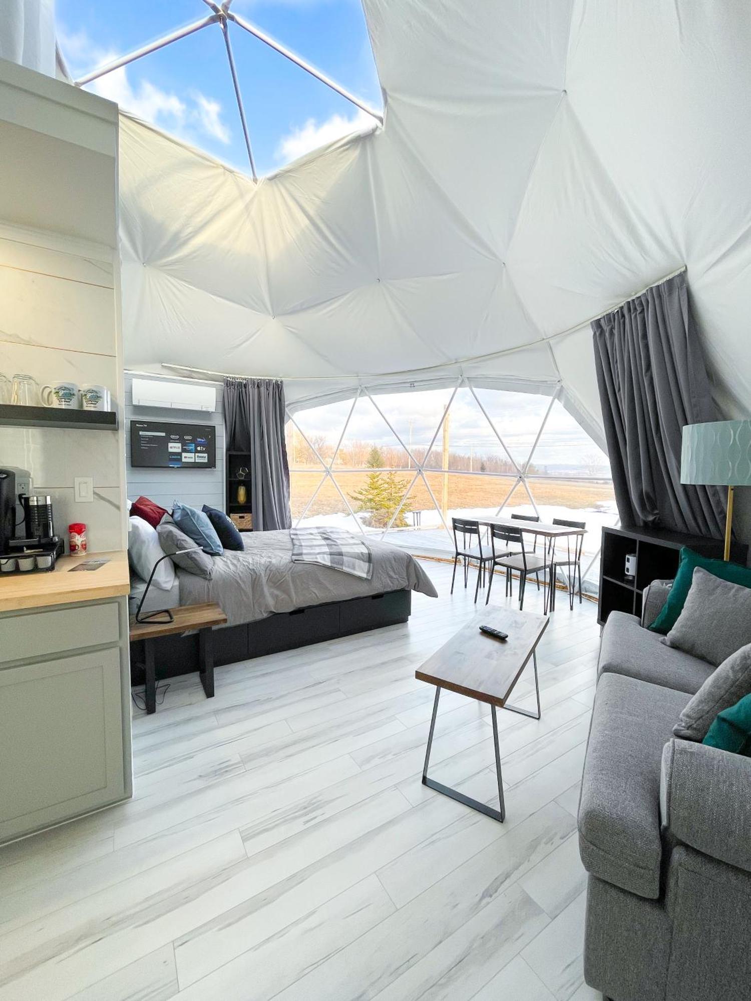Вилла Port Wade Glamping Domes Victoria Beach Экстерьер фото