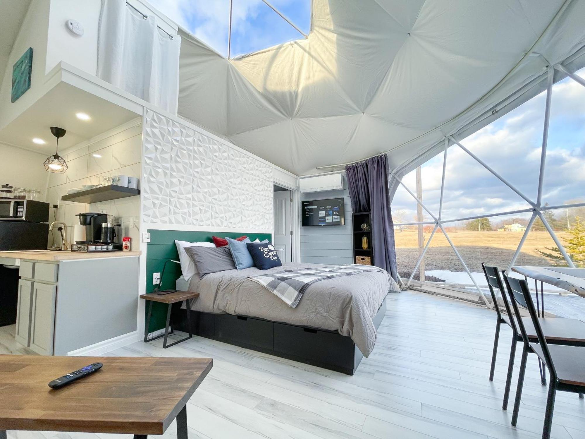 Вилла Port Wade Glamping Domes Victoria Beach Экстерьер фото